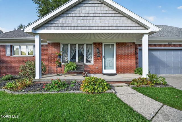 1512 Highland Green Drive, Toledo, OH 43614