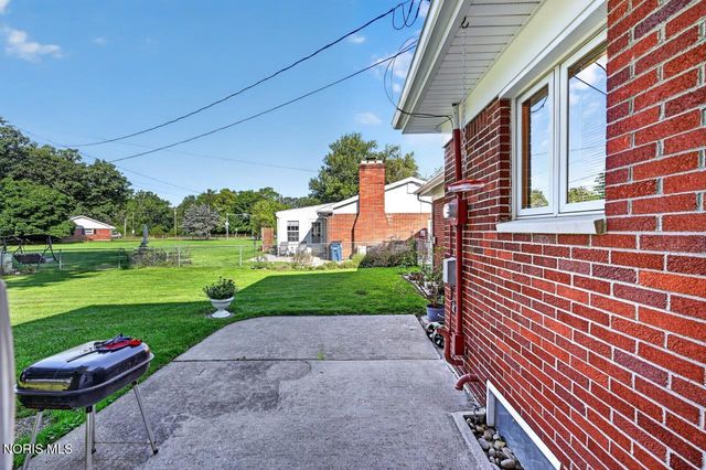 1512 Highland Green Drive, Toledo, OH 43614