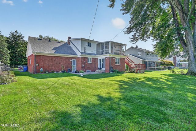 1512 Highland Green Drive, Toledo, OH 43614