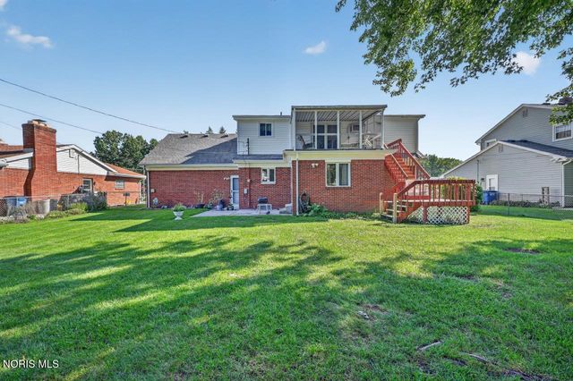 1512 Highland Green Drive, Toledo, OH 43614