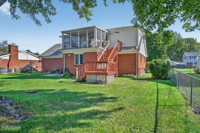1512 Highland Green Drive, Toledo, OH 43614