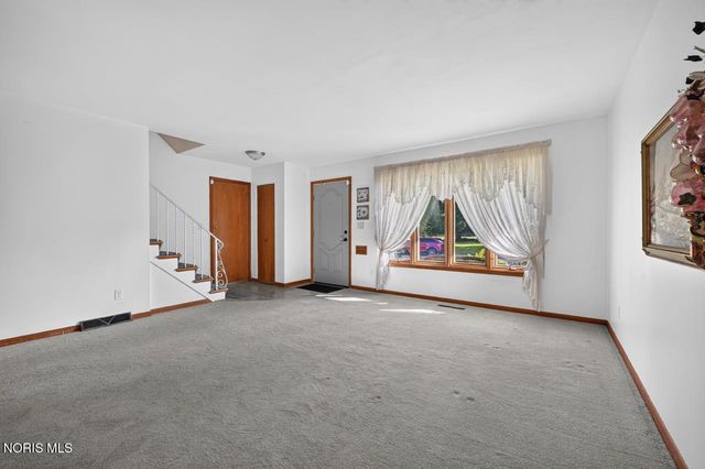 1512 Highland Green Drive, Toledo, OH 43614