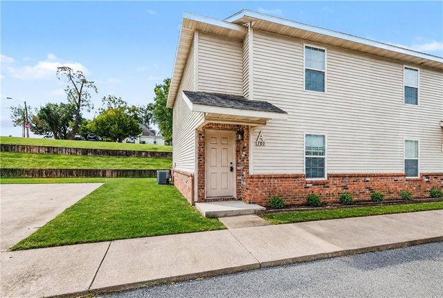 703 W Garland Street A, Siloam Springs, AR 72761