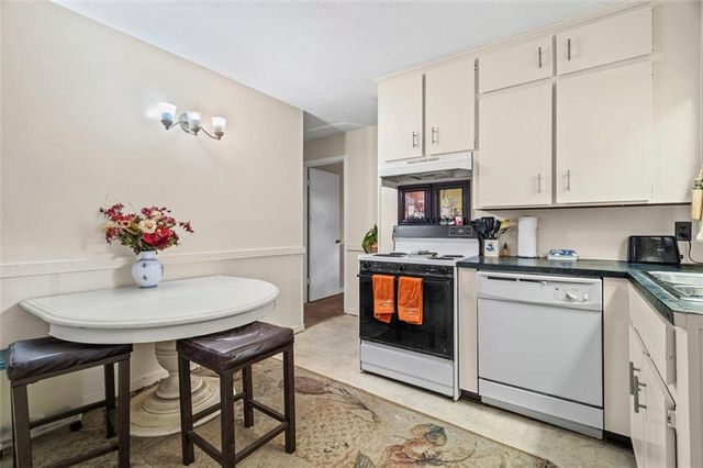 1450 SHADOWBROOK Drive, Marietta, GA 30062