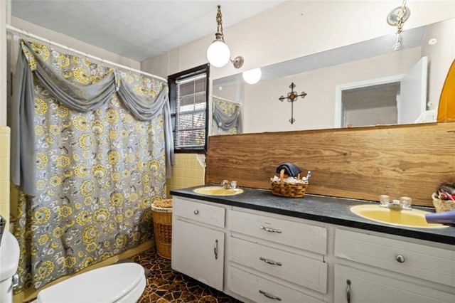 1450 SHADOWBROOK Drive, Marietta, GA 30062