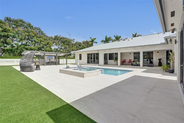 2600 SW 128th Court, Miami, FL 33175