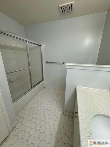 1001 Cypress Lane 1, East Brunswick, NJ 08816