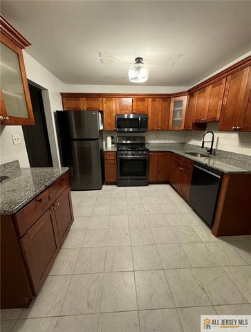 1001 Cypress Lane 1, East Brunswick, NJ 08816