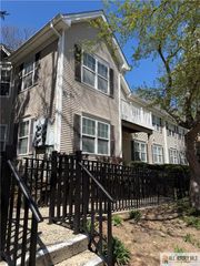 1001 Cypress Lane 1, East Brunswick, NJ 08816