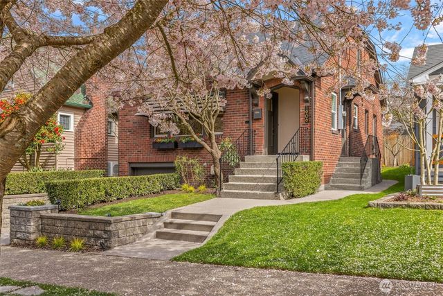 1906 44th Avenue SW, Seattle, WA 98116