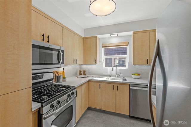 1906 44th Avenue SW, Seattle, WA 98116