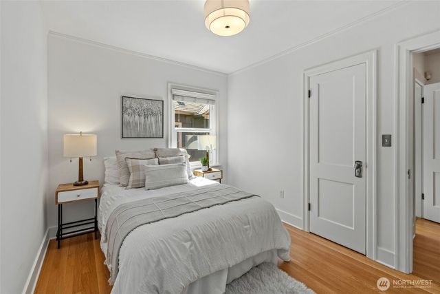 1906 44th Avenue SW, Seattle, WA 98116