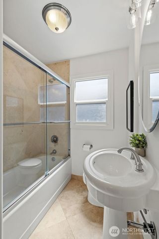 1906 44th Avenue SW, Seattle, WA 98116