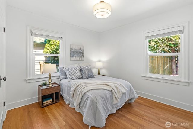 1906 44th Avenue SW, Seattle, WA 98116