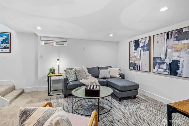 1906 44th Avenue SW, Seattle, WA 98116