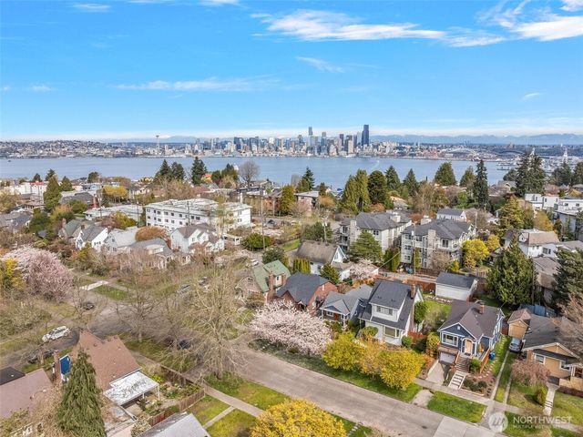 1906 44th Avenue SW, Seattle, WA 98116