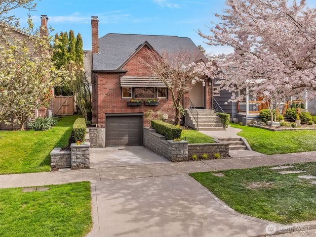 1906 44th Avenue SW, Seattle, WA 98116