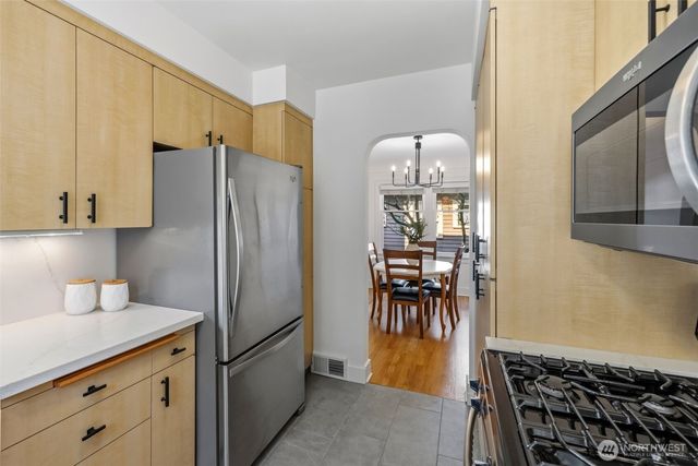 1906 44th Avenue SW, Seattle, WA 98116