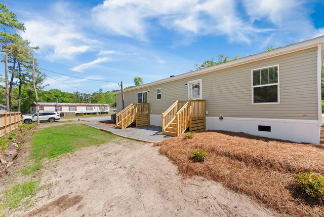6105 Fox Drive, Ravenel, SC 29470
