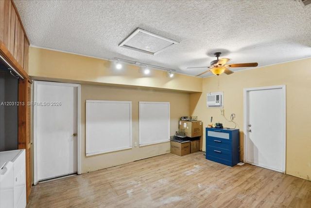 9349 NW 47th St, Sunrise, FL 33351