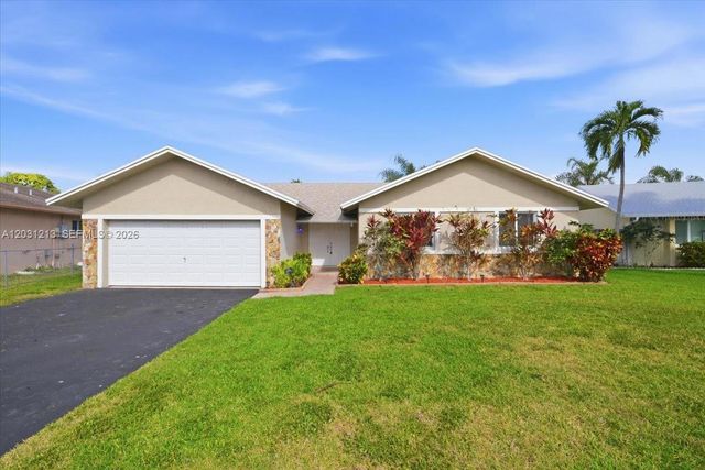 9349 NW 47th St, Sunrise, FL 33351