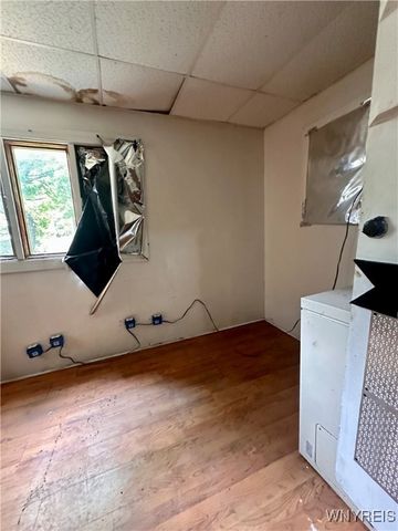 524 10th Street, Niagara Falls, NY 14301