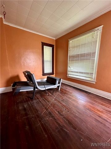 524 10th Street, Niagara Falls, NY 14301