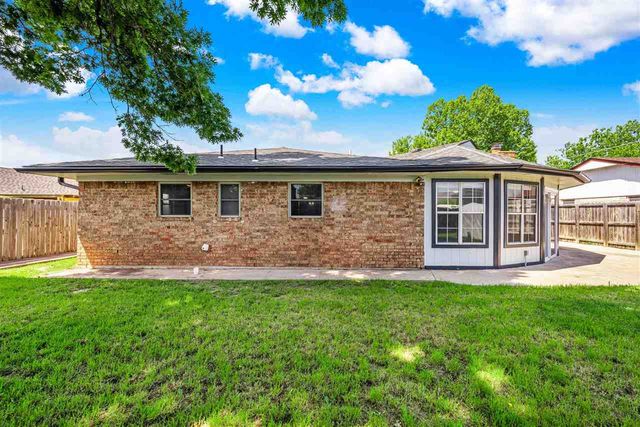 1618 SE Indiana Ave, Lawton, OK 73501
