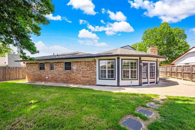 1618 SE Indiana Ave, Lawton, OK 73501