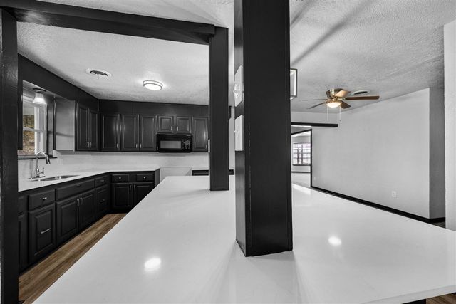1618 SE Indiana Ave, Lawton, OK 73501