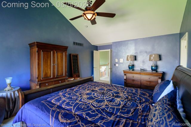 42996 Pond Bluff Drive, Van Buren Charter Township, MI 48111