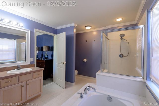 42996 Pond Bluff Drive, Van Buren Charter Township, MI 48111