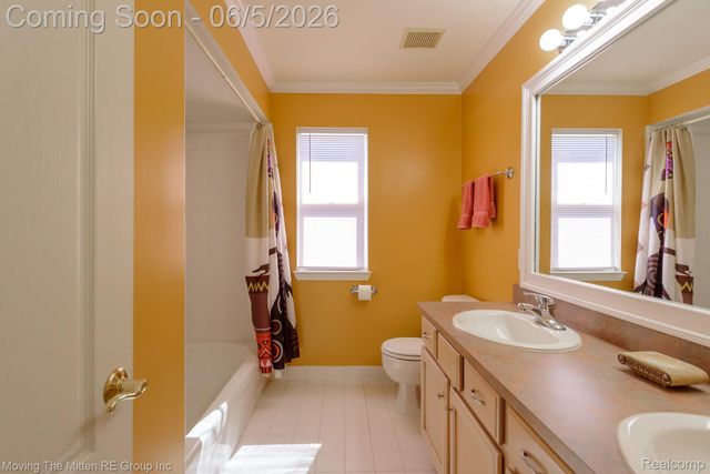 42996 Pond Bluff Drive, Van Buren Charter Township, MI 48111