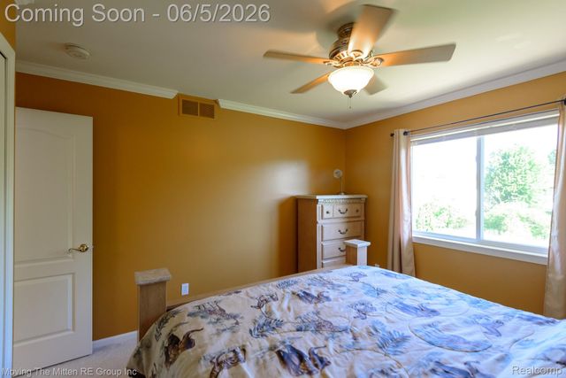42996 Pond Bluff Drive, Van Buren Charter Township, MI 48111