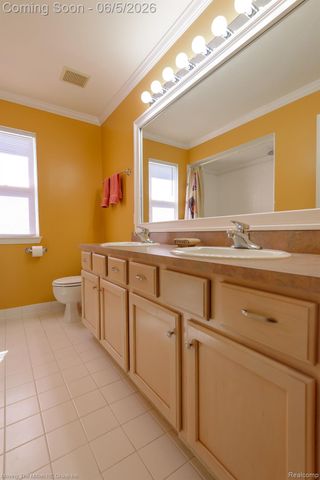 42996 Pond Bluff Drive, Van Buren Charter Township, MI 48111
