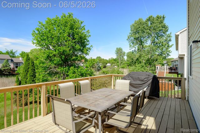 42996 Pond Bluff Drive, Van Buren Charter Township, MI 48111