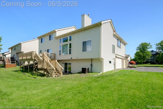 42996 Pond Bluff Drive, Van Buren Charter Township, MI 48111