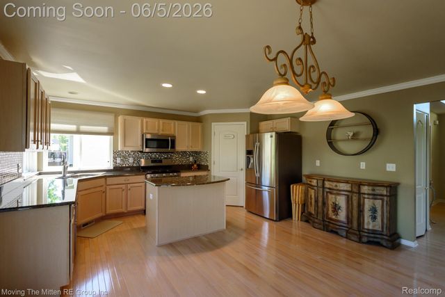 42996 Pond Bluff Drive, Van Buren Charter Township, MI 48111