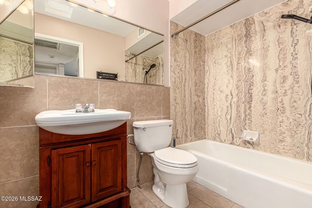 11 E Pastime Road E, Tucson, AZ 85705