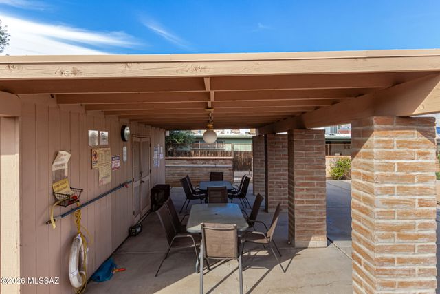 11 E Pastime Road E, Tucson, AZ 85705