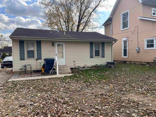 8808 W Cornbread Road, Yorktown, IN 47396