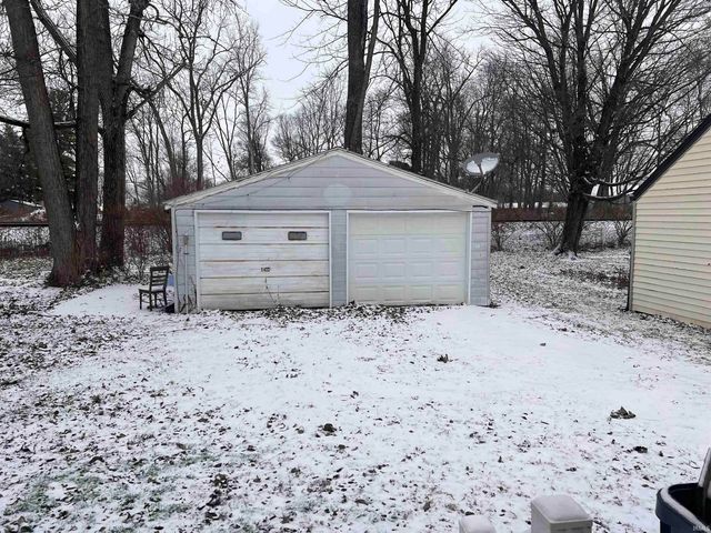 8808 W Cornbread Road, Yorktown, IN 47396