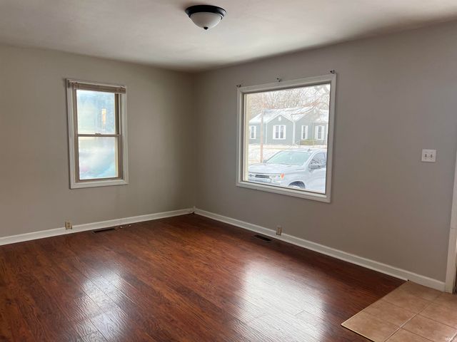 8808 W Cornbread Road, Yorktown, IN 47396