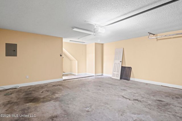 1910 Marsh Cove, Biloxi, MS 39532