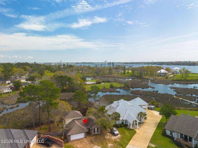 1910 Marsh Cove, Biloxi, MS 39532