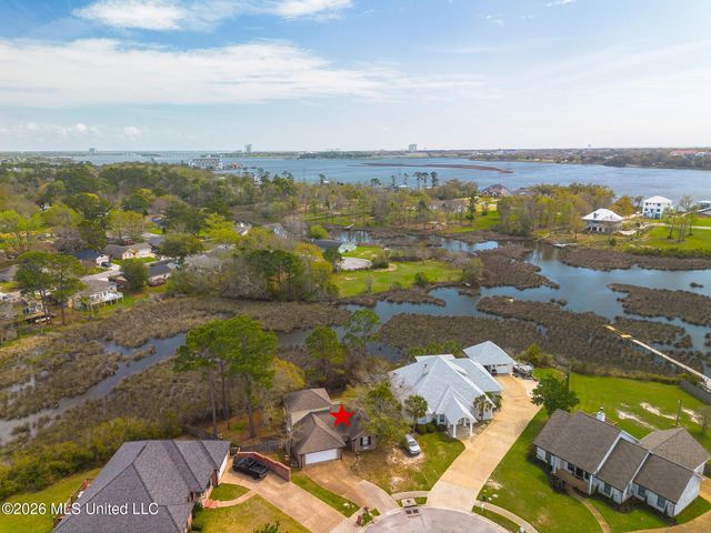 1910 Marsh Cove, Biloxi, MS 39532