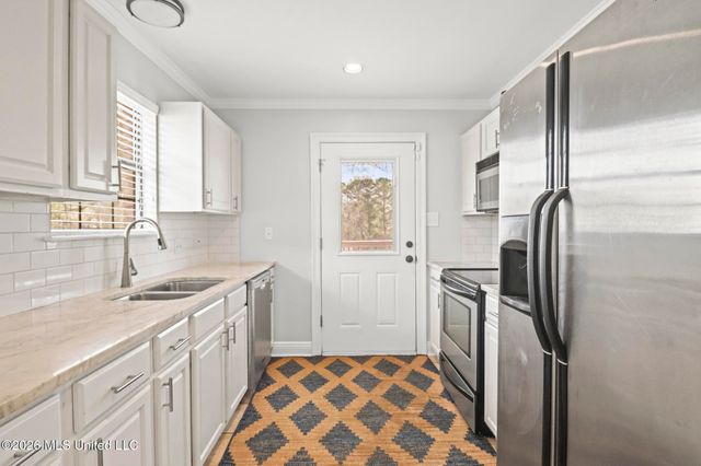 1910 Marsh Cove, Biloxi, MS 39532