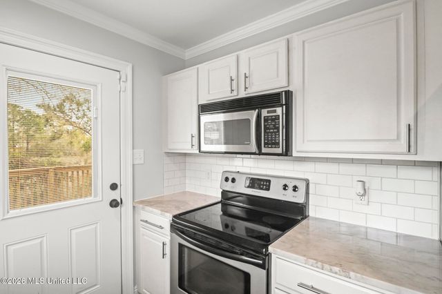 1910 Marsh Cove, Biloxi, MS 39532