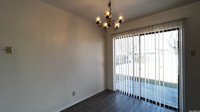 939 Hayloft Ln, San Antonio, TX 78245