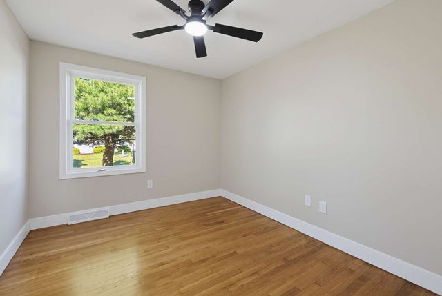 28 Deerfield Rd, Attleboro, MA 02703